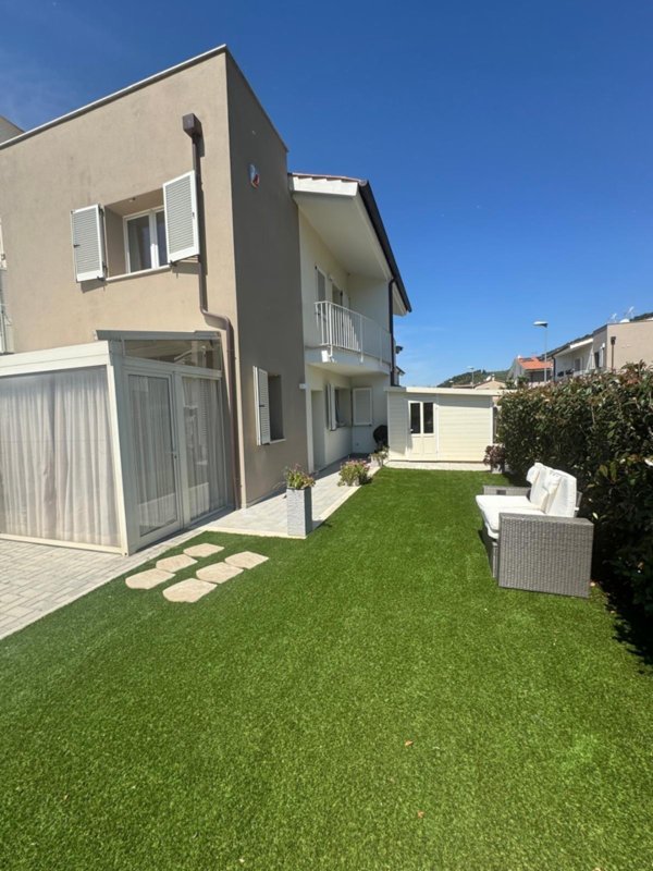 casa indipendente in vendita a Calci