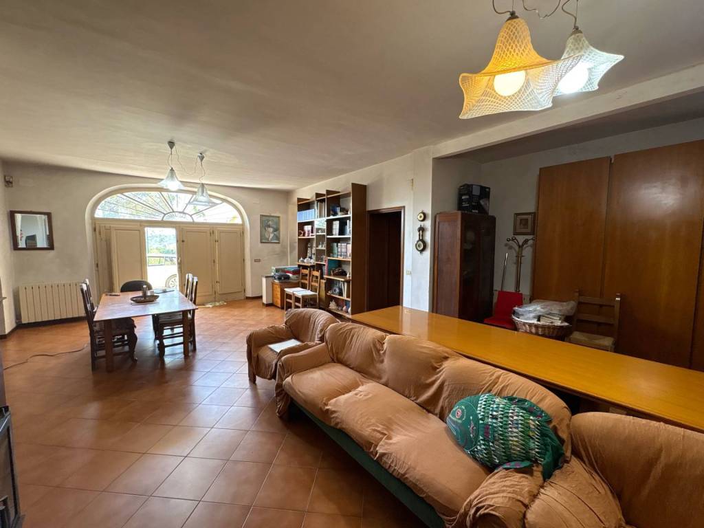 casa indipendente in vendita a Calci in zona Villa