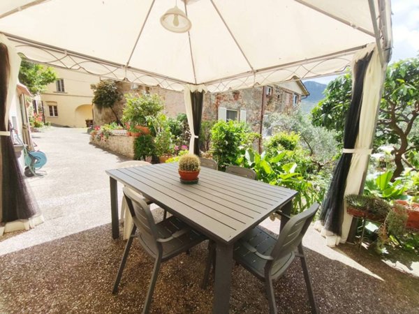 casa semindipendente in vendita a Calci in zona Montemagno