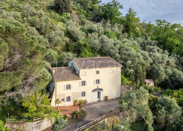 casa indipendente in vendita a Calci in zona Villa
