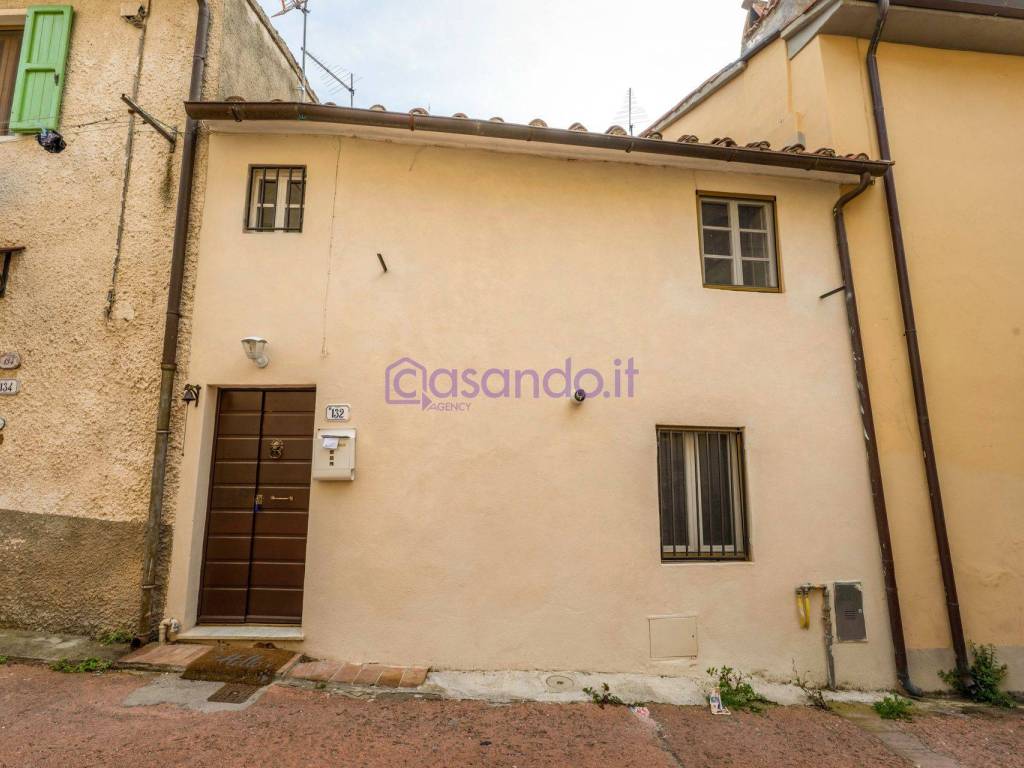 casa indipendente in vendita a Calci