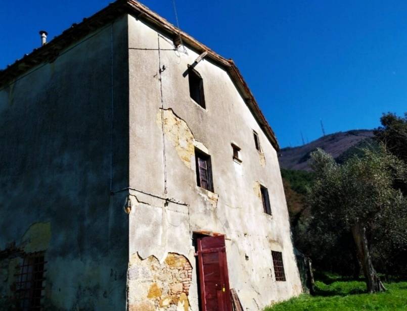casa indipendente in vendita a Calci in zona Tre Colli