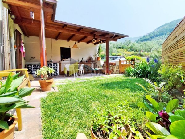 casa indipendente in vendita a Calci in zona Montemagno