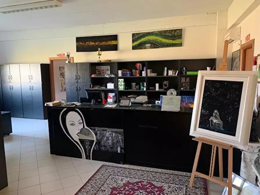 ufficio in vendita a Calci