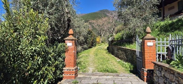 casa indipendente in vendita a Calci