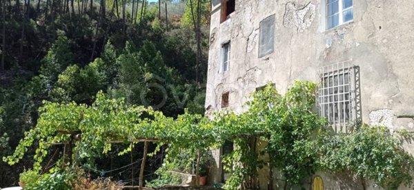 casa indipendente in vendita a Calci in zona Villa