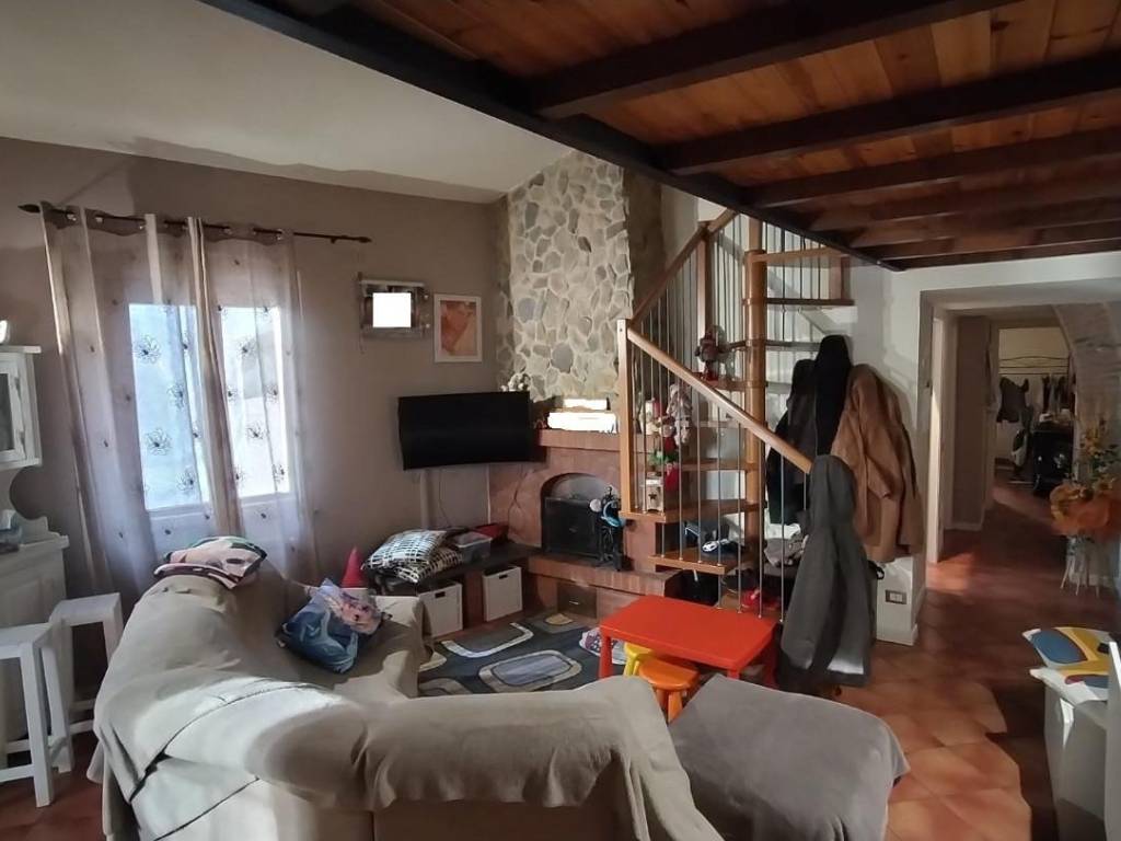 appartamento in vendita a Calci in zona Villa