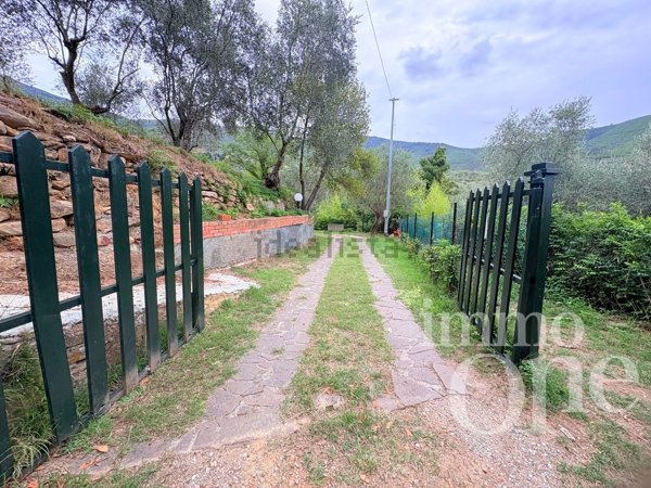 casa indipendente in vendita a Calci in zona Montemagno