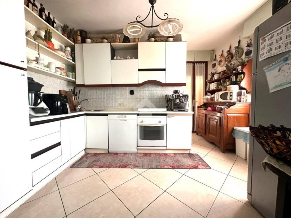 casa indipendente in vendita a Calci in zona Villa