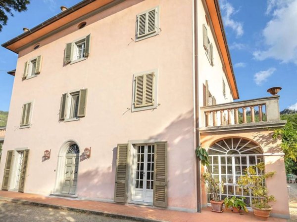 casa indipendente in vendita a Calci in zona Villa