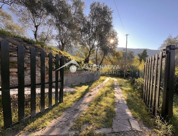 casa indipendente in vendita a Calci