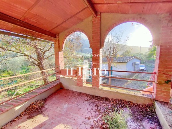 casale in vendita a Calci in zona Villa