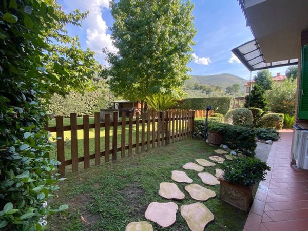 casa indipendente in vendita a Calci in zona Villa