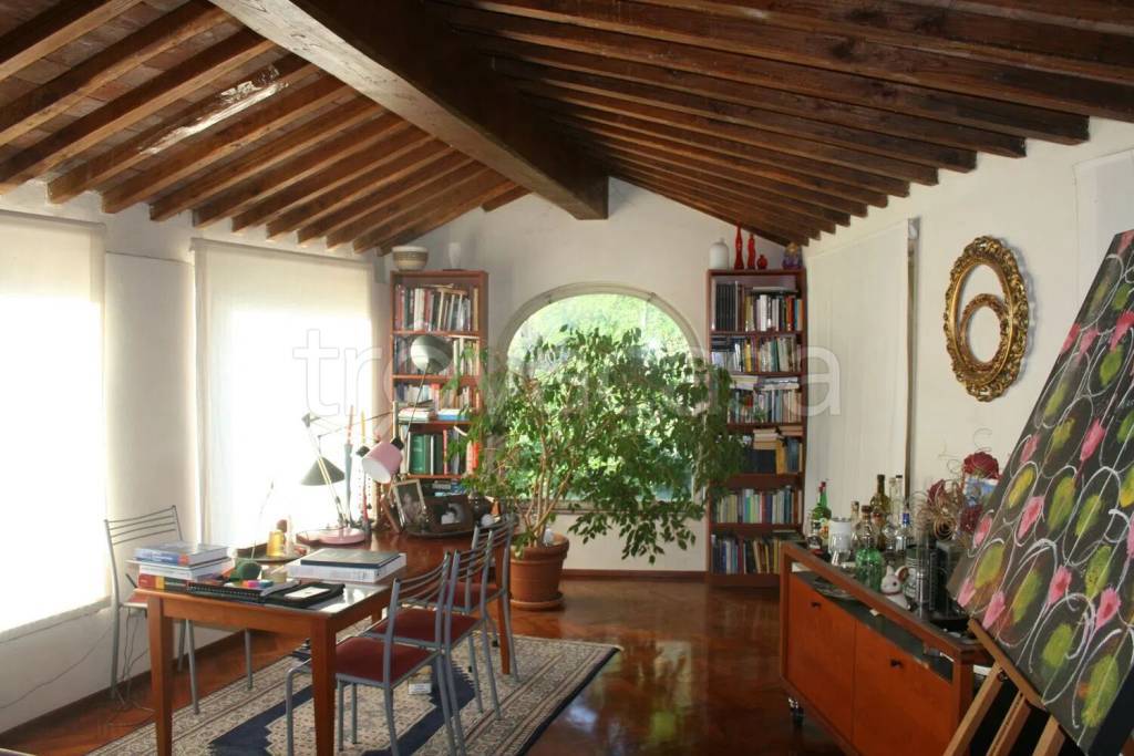 casa indipendente in vendita a Calci