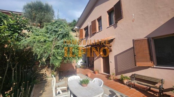 casa indipendente in vendita a Calci in zona Villa