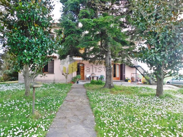 casa indipendente in vendita a Calci in zona Villa