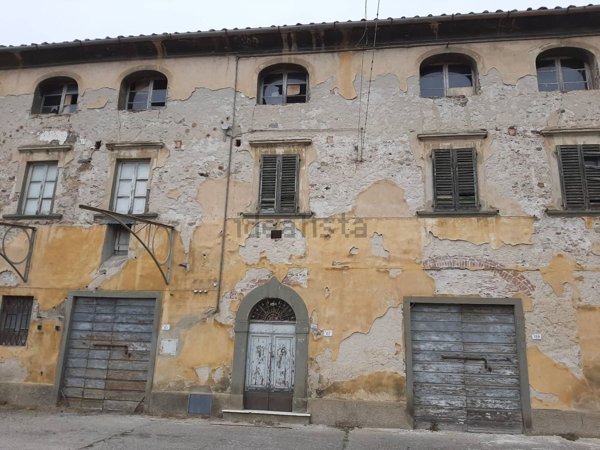 casa indipendente in vendita a Calci in zona Villa