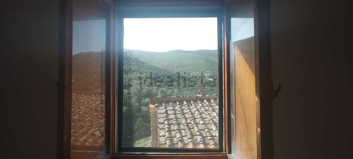 appartamento in vendita a Calci in zona Montemagno