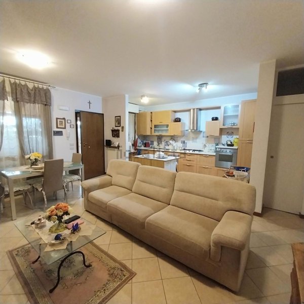 casa semindipendente in vendita a Calci