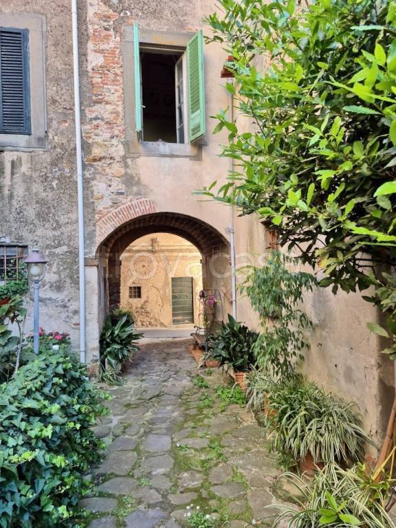 appartamento in vendita a Calci