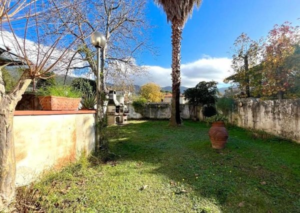 casa indipendente in vendita a Calci