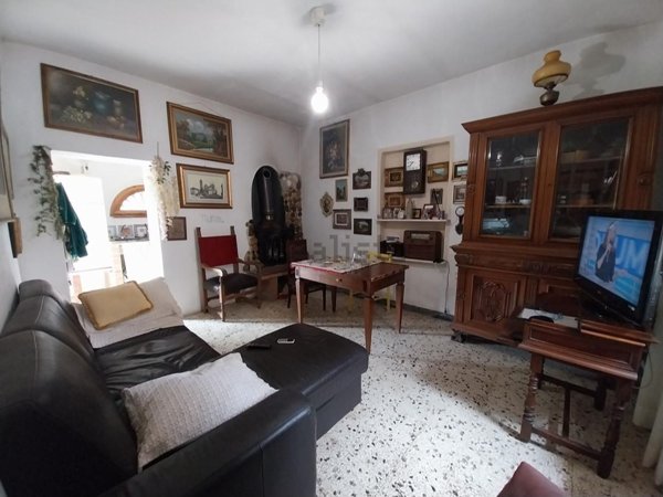 casa indipendente in vendita a Calci