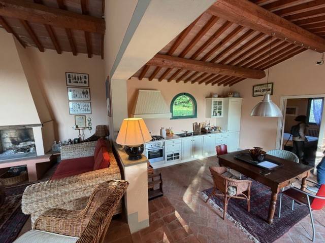 casa indipendente in vendita a Calci in zona Tre Colli