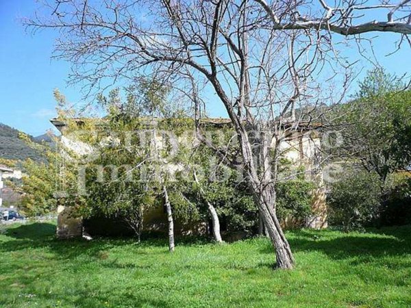 casale in vendita a Calci in zona Villa