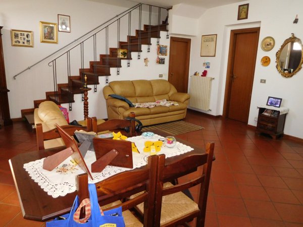 casa indipendente in vendita a Calci in zona Villa