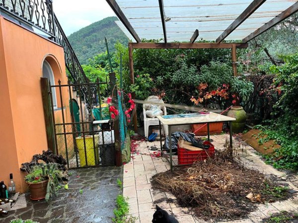 casa indipendente in vendita a Calci