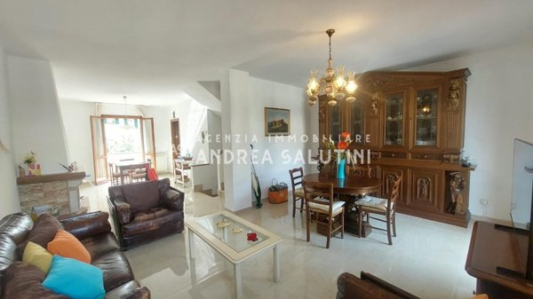 casa indipendente in vendita a Calci in zona Villa