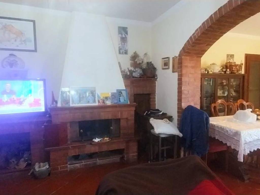 casa indipendente in vendita a Calci