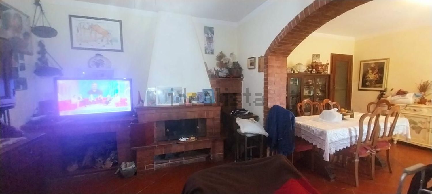 casa indipendente in vendita a Calci in zona Villa