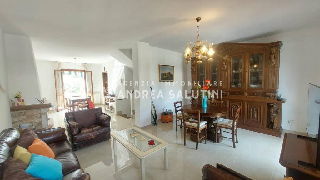 casa indipendente in vendita a Calci in zona Villa
