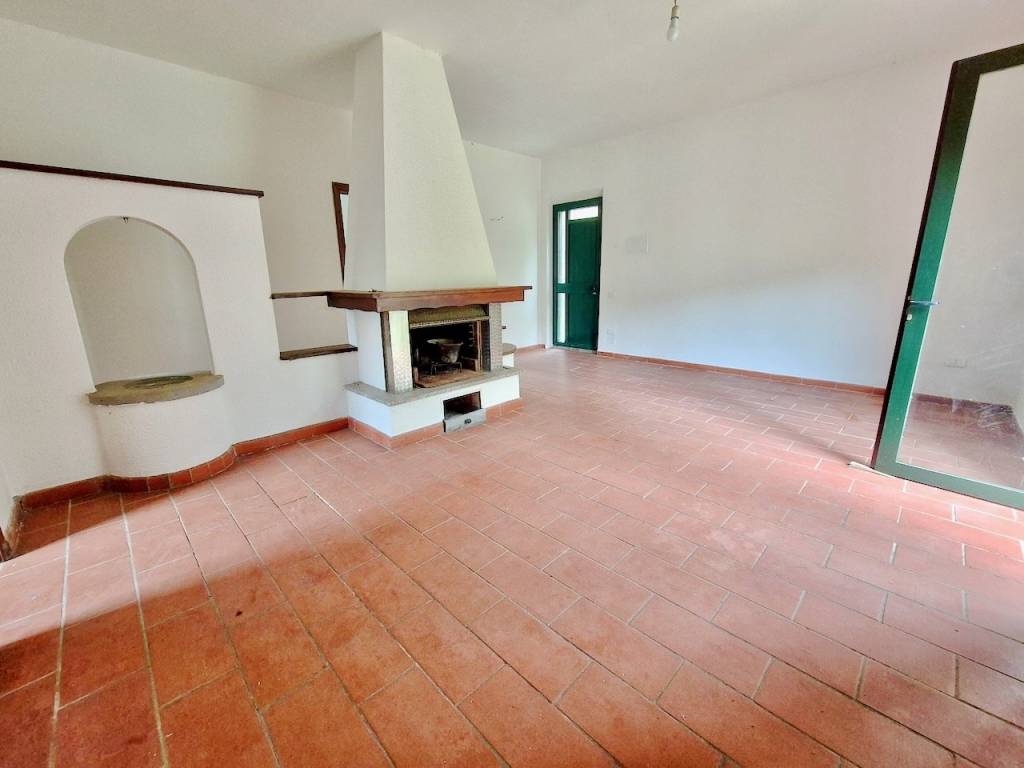 casa indipendente in vendita a Calci in zona Villa