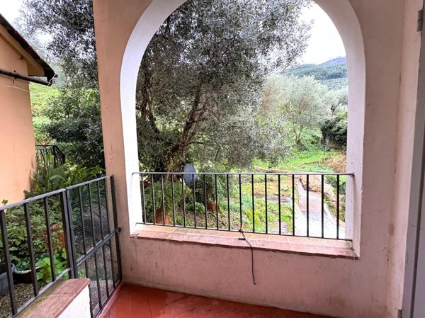 casa indipendente in vendita a Calci