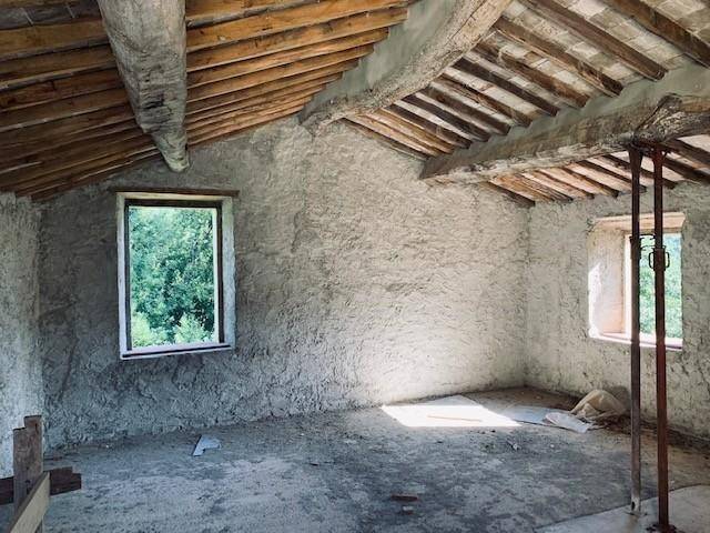 casa indipendente in vendita a Calci