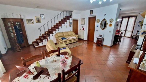 casa indipendente in vendita a Calci
