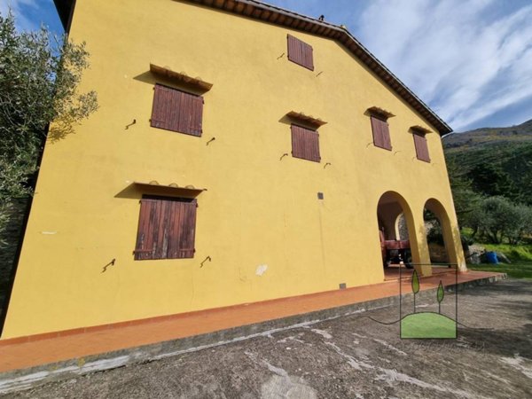 casa indipendente in vendita a Calci