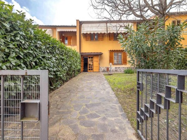 casa indipendente in vendita a Calci in zona Villa