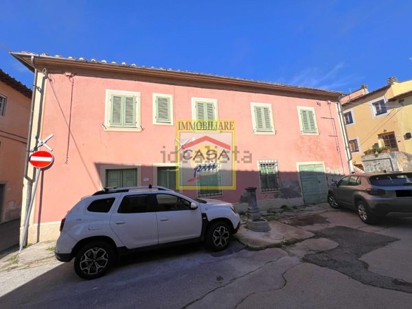appartamento in vendita a Calci in zona Villa