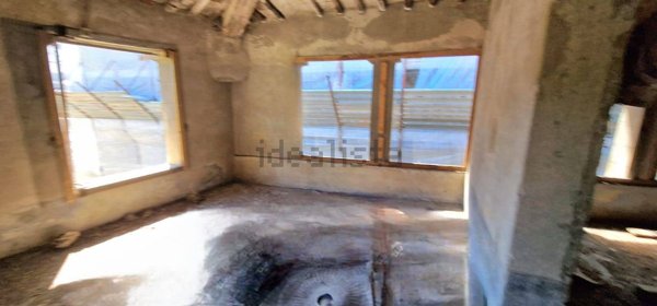 casa indipendente in vendita a Calci in zona Villa