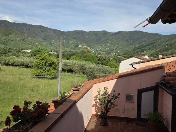 appartamento in vendita a Calci in zona Villa