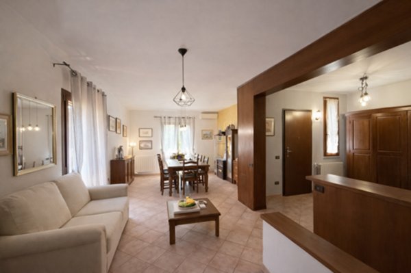 casa indipendente in vendita a Calci in zona Villa