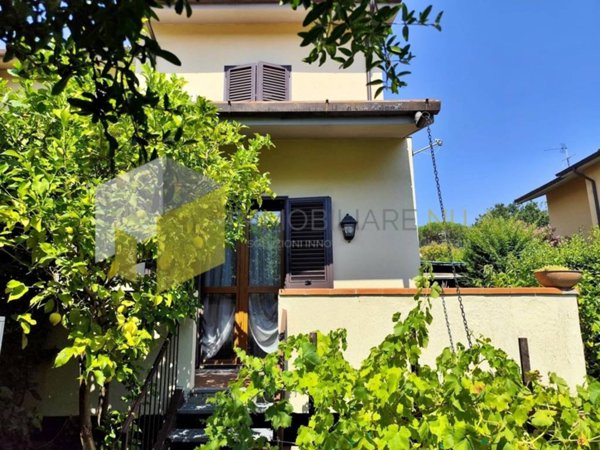casa indipendente in vendita a Calci in zona Villa