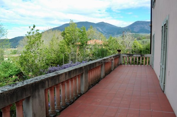 casa indipendente in vendita a Calci in zona Villa
