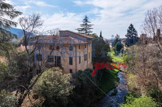 casa indipendente in vendita a Calci in zona Villa