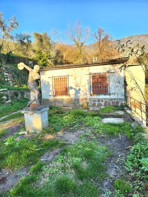 casa indipendente in vendita a Calci in zona Villa