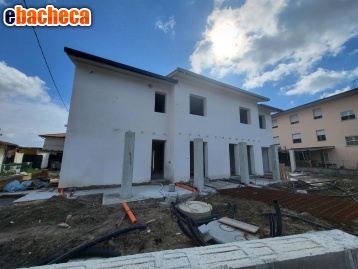 casa indipendente in vendita a Calcinaia in zona Fornacette