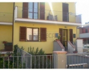 casa indipendente in vendita a Calcinaia